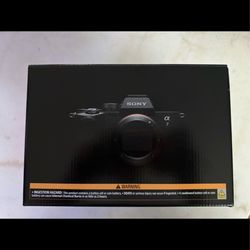 Sony Alpha 7 IV Bundle