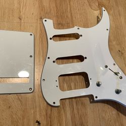 HSS Stratocaster Pickguard with Controls, Spring Cover