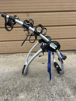 Thule Passage is a strong and reliable trunk-mounted bike rack.