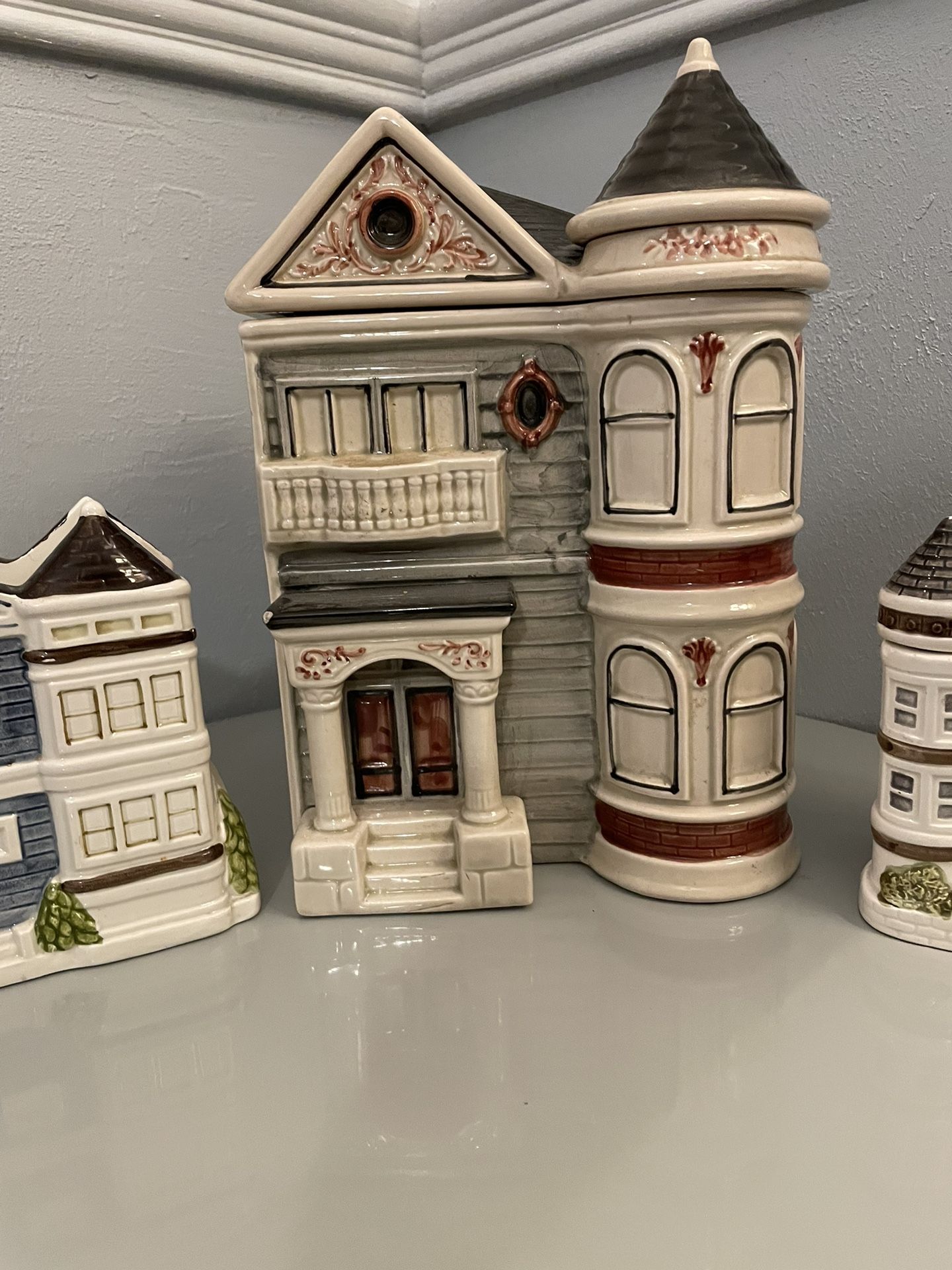 Vintage Otagiri Victorian House Lot