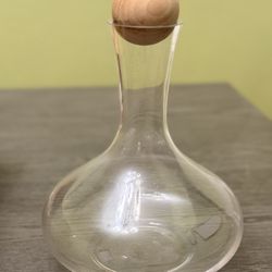 Glass Wine Decanter with Wooden Sphere Stopper