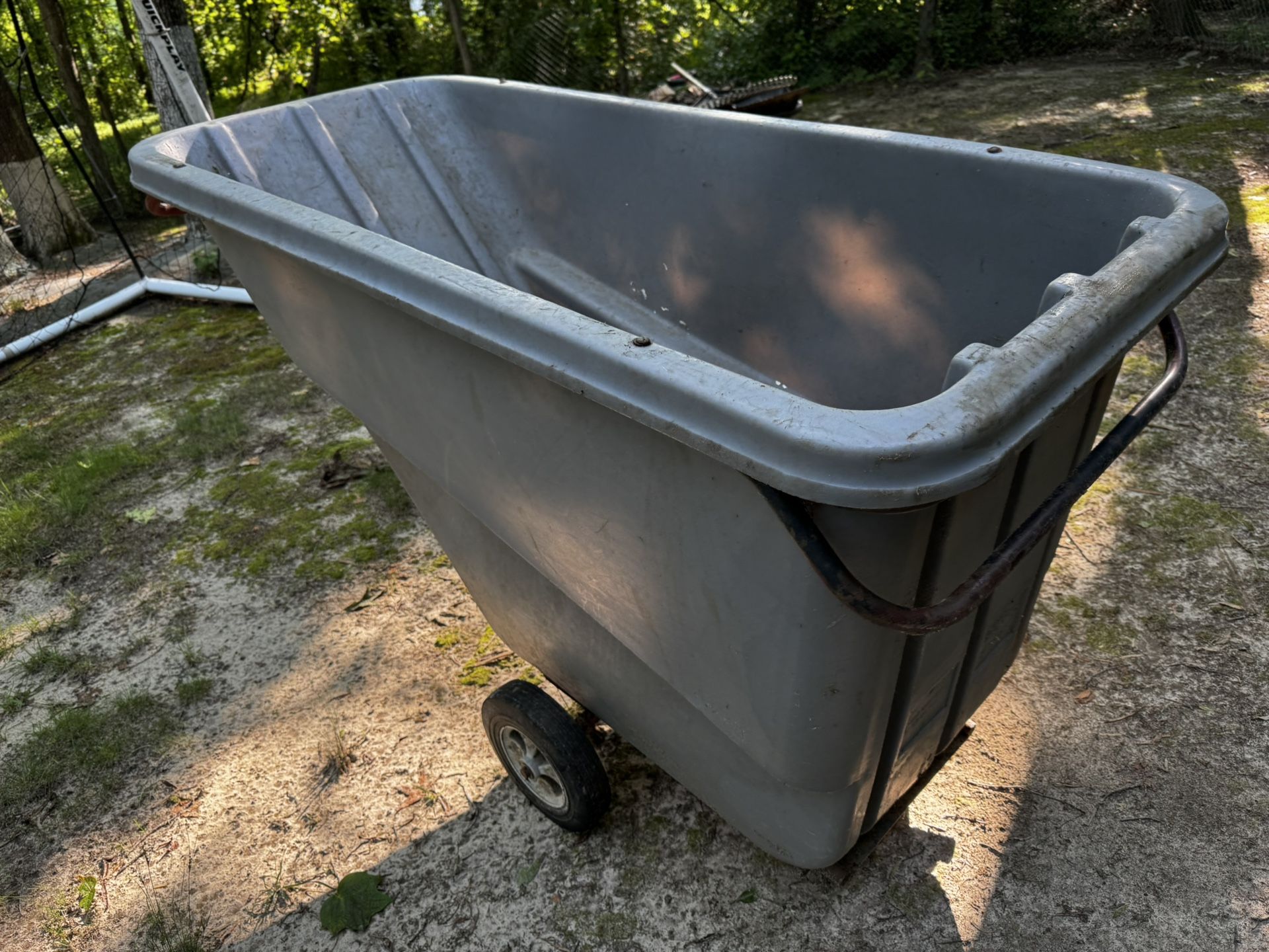 Utility Tilt Truck Cubic Yard, Gray