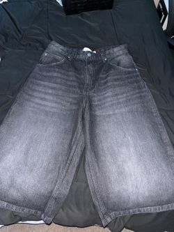 Bershka Denim skater Bermuda shorts Size 30
