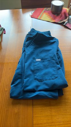 FIGS men’s size S scrub top and jogger pants Teal Blue