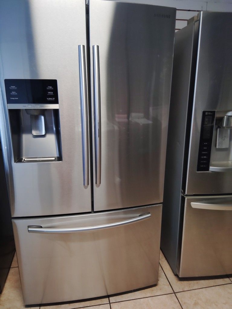 Samsung Refrigerator Works Great.