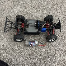 1/16 Traxxas Slash