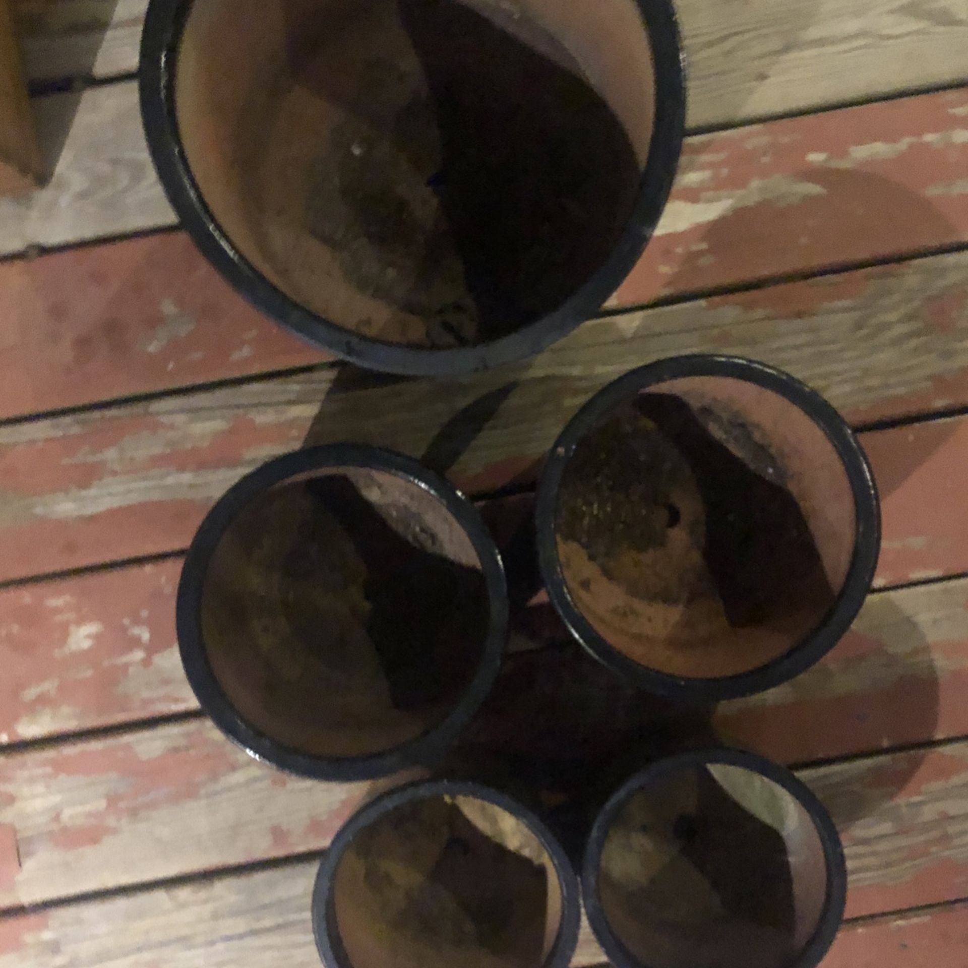 Planters/flower Pots Black (glossy) (1) Xtra Large (2) Medium (2) Small Pots