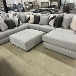 Super soft, luxurious 3 Piece sectional