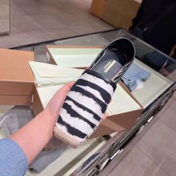 🔥Burberry  Fashion Shoes ,Was$490