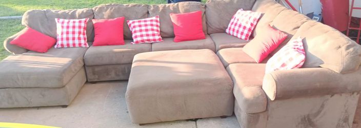 Nice Big Ashley Sectional Can Deliver cash only