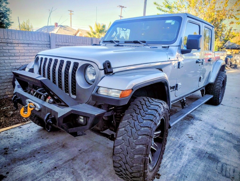 2021 Jeep Gladiator