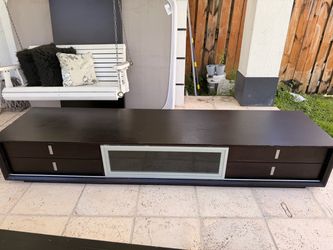 TV Stand Free Gratis