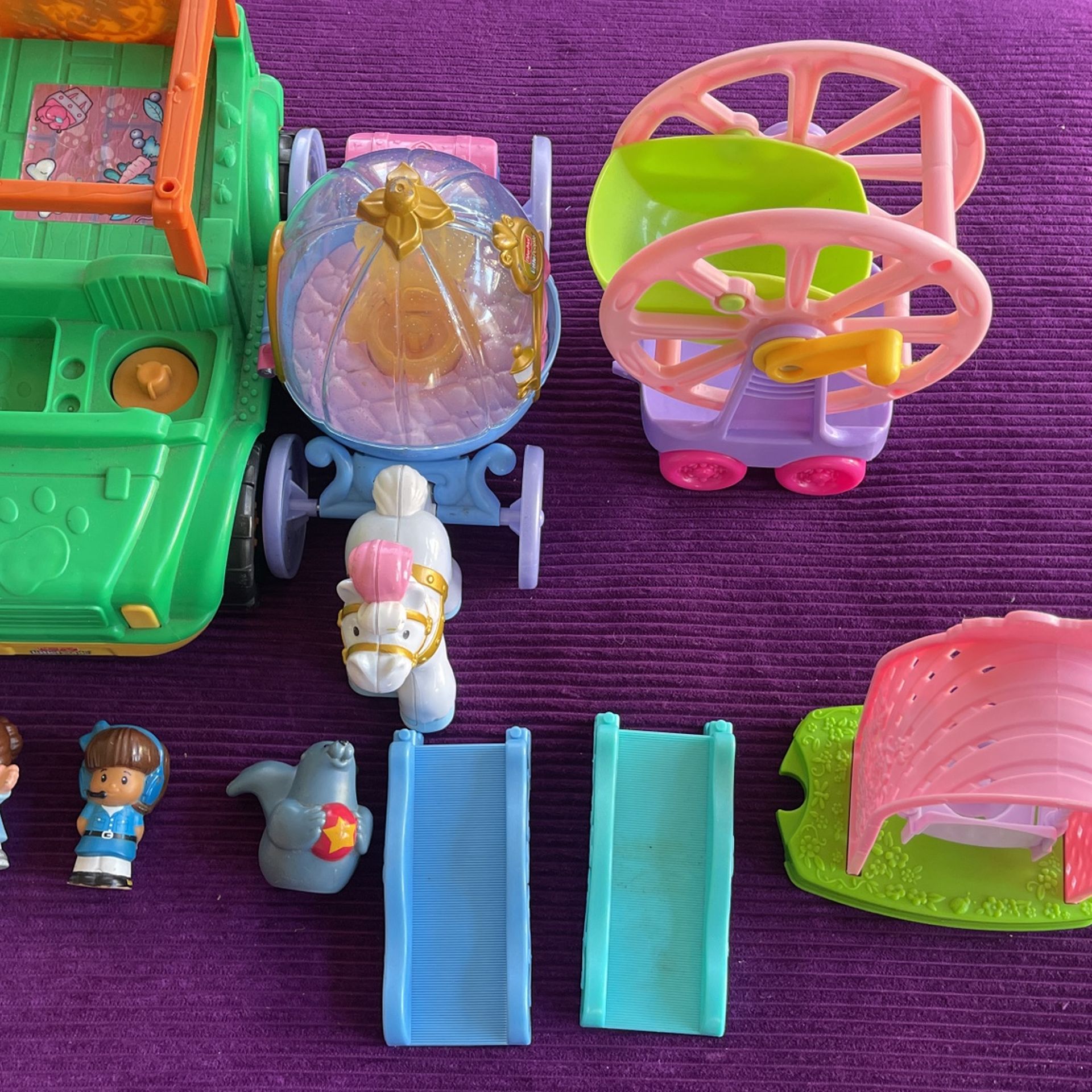 Fisher Price Little People City Skyway for Sale in Hayward, CA - OfferUp