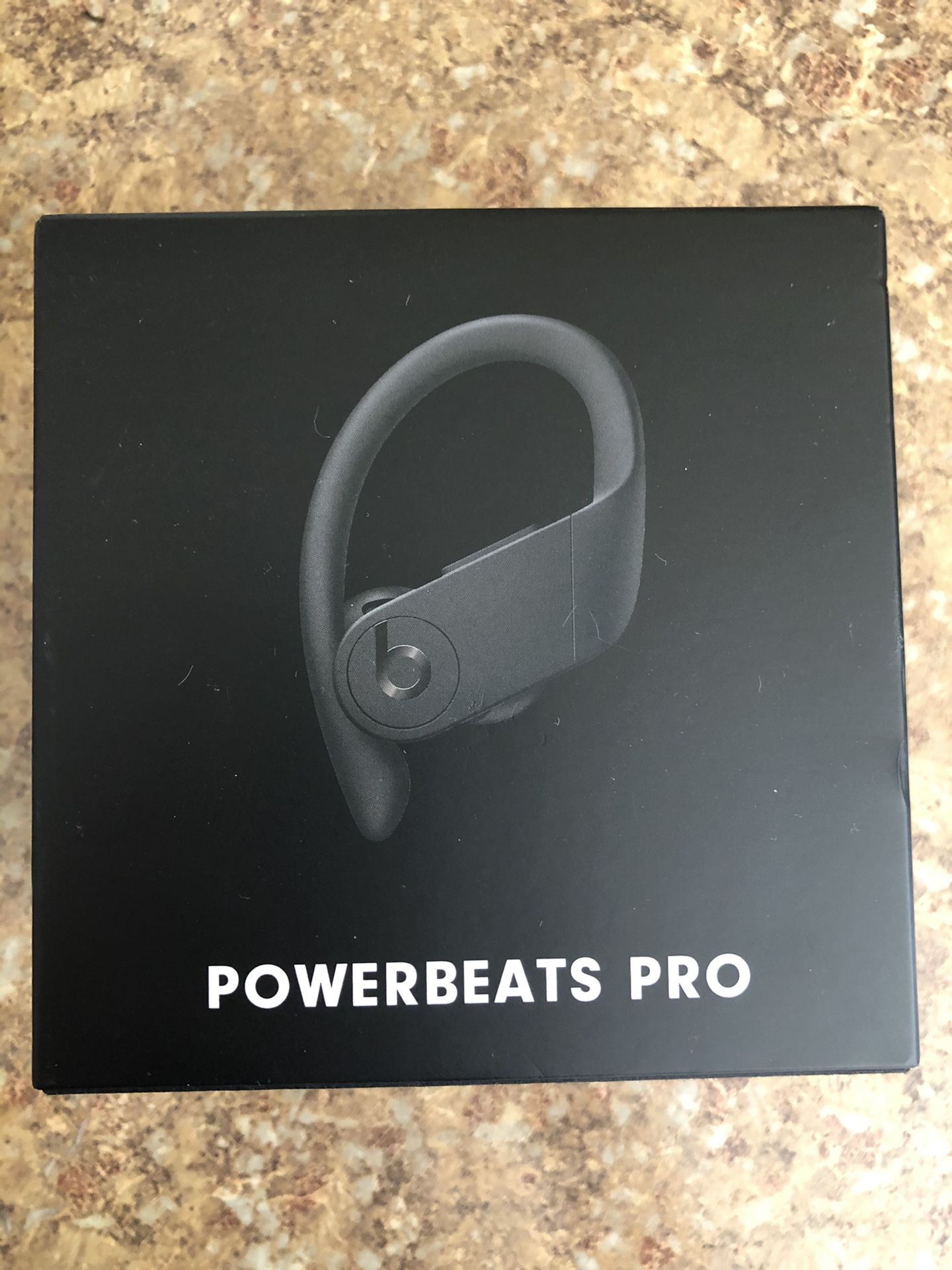 2019 Latest POWERBEATS PRO Apple Wireless In Ear Earphones Beats By Dre -Black used like new— 💯 authentic beats guaranteed