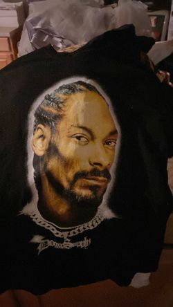 Snoop dog size small black Tshirt