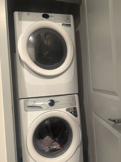 Washer dryer stacked