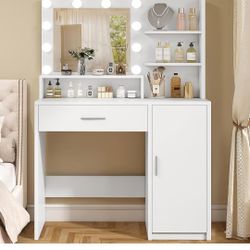 Quimoo Vanity Mirror with Lights(color Pink)