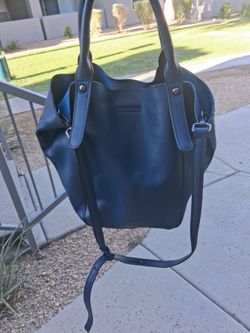 Noche Shoulder and Cross Body Leather Bag with Inside Pouch