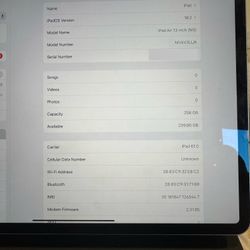 iPad Air Like New. Comes With Apple Keyboard