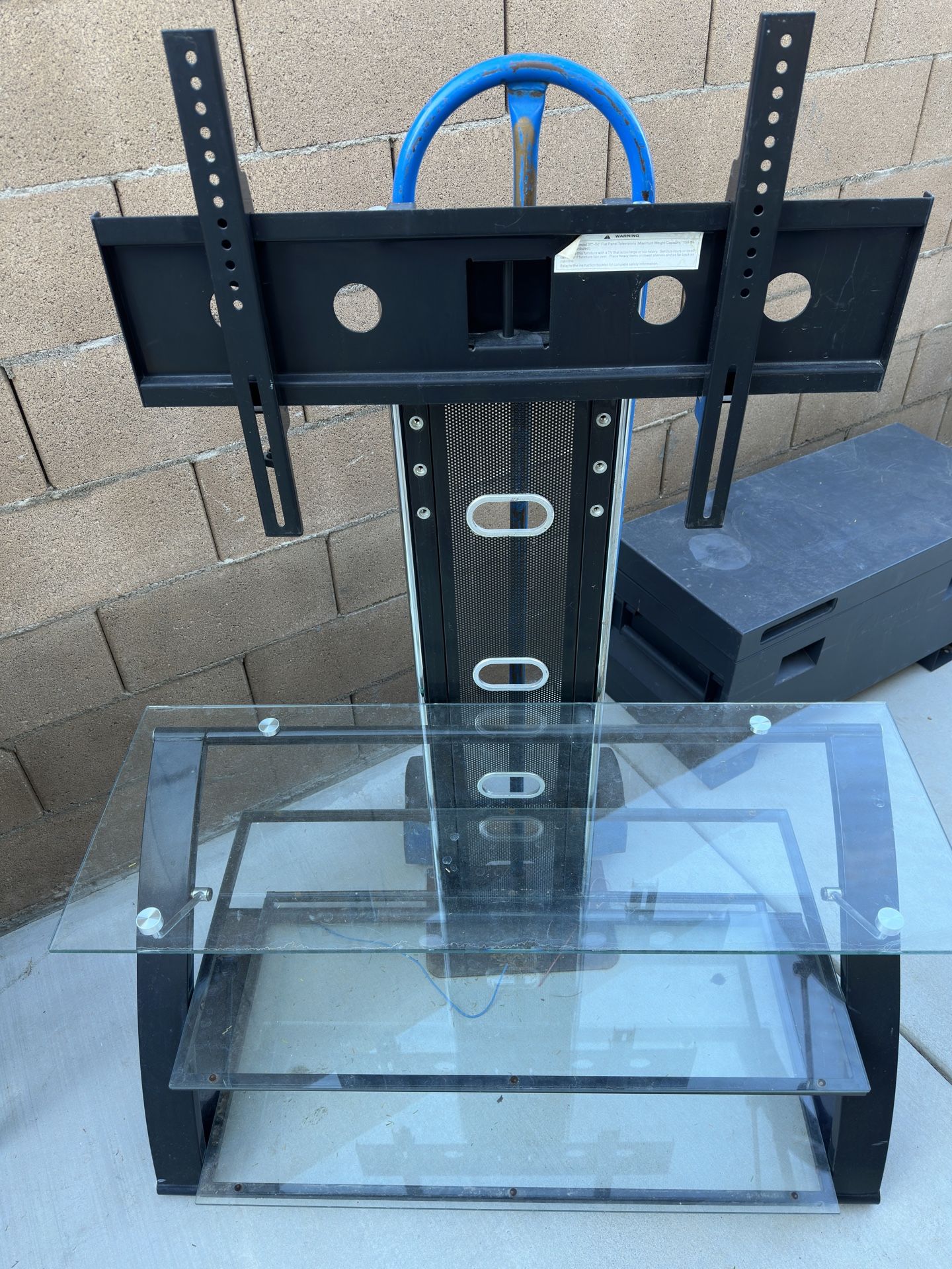 Universal Tv Stand 45”+