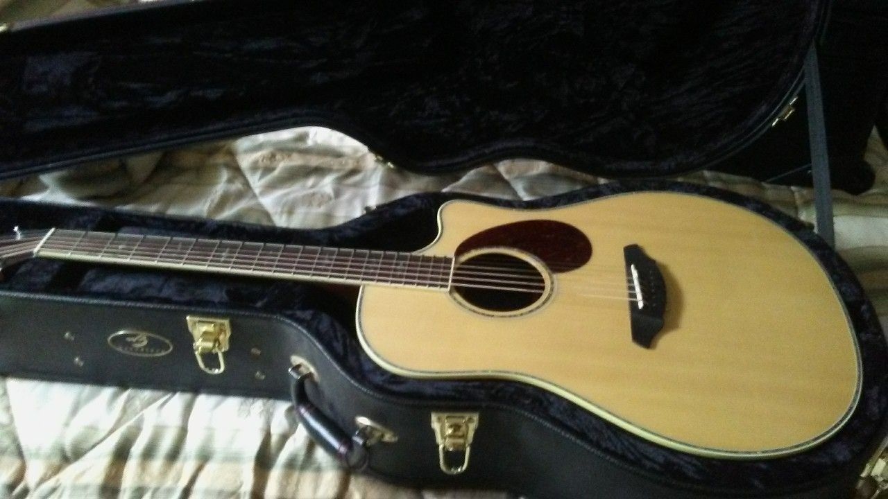 Right Handed BreedLove Electric Acoustic