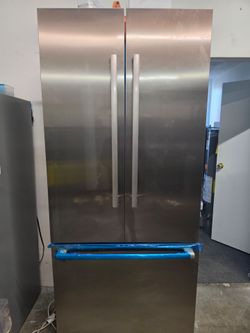 Bosch Benchmark 36" Built-In Refrigerator | Brand New Open Box | Stainless Steel