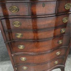 Solid wood vintage dresser with mirror – classic style