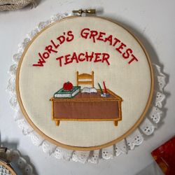 Vtg Lot Of Needlepoint Sewing Projects Display Accessories