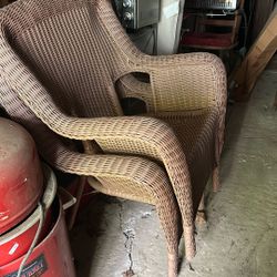 2 Wickets Chairs 