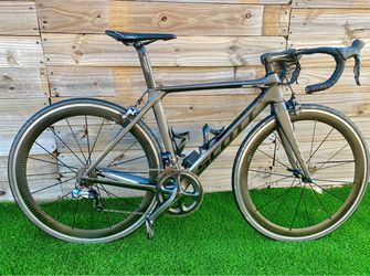 Scott Foil Road Bike - Ultegra Di2