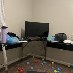 Corner Desk