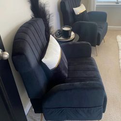 Must Go Desk And Chairs 