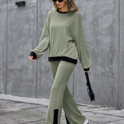 Essnce Women's Color Block Knitted Ribbed Two Piece Set With Border Decoration