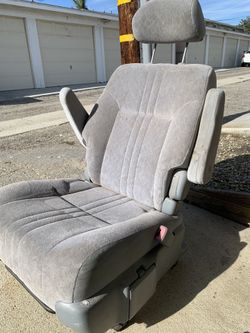 Toyota Sienna Third Row Seat