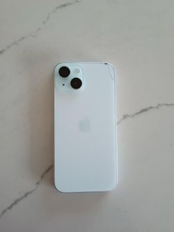 iPhone 15 (UNLOCKED) 128 gb 88 percent battery