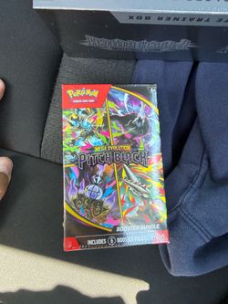 Pokemon ETB/ Booster bundle