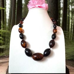 Vintage & Graduated,Knotted Oval Shape Amber Bakelite & Lucite Mix color Translucent Necklace 44grams