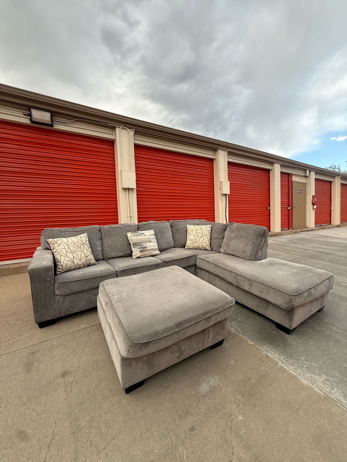 FREE DELIVERY - Spacious Sleeper Sectional Sofa Couch + Ottoman!