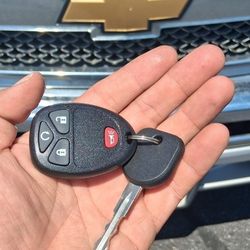 Car Keys / Fobs / Llaves De Carro 