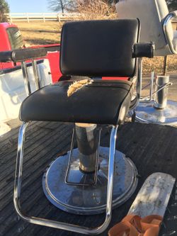 Stylist chair