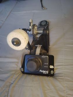ROLAND KD7 PEDAL  Available $125 cash