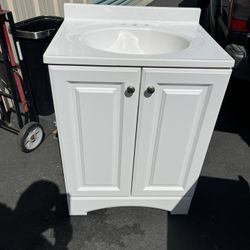 24in white Vanity 
