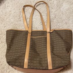 Great condition Coach bag, with canvas CC logo print in brown and tan. leather handles. large size. carryall/tote/purse/bag G0785-F77012 I only used t