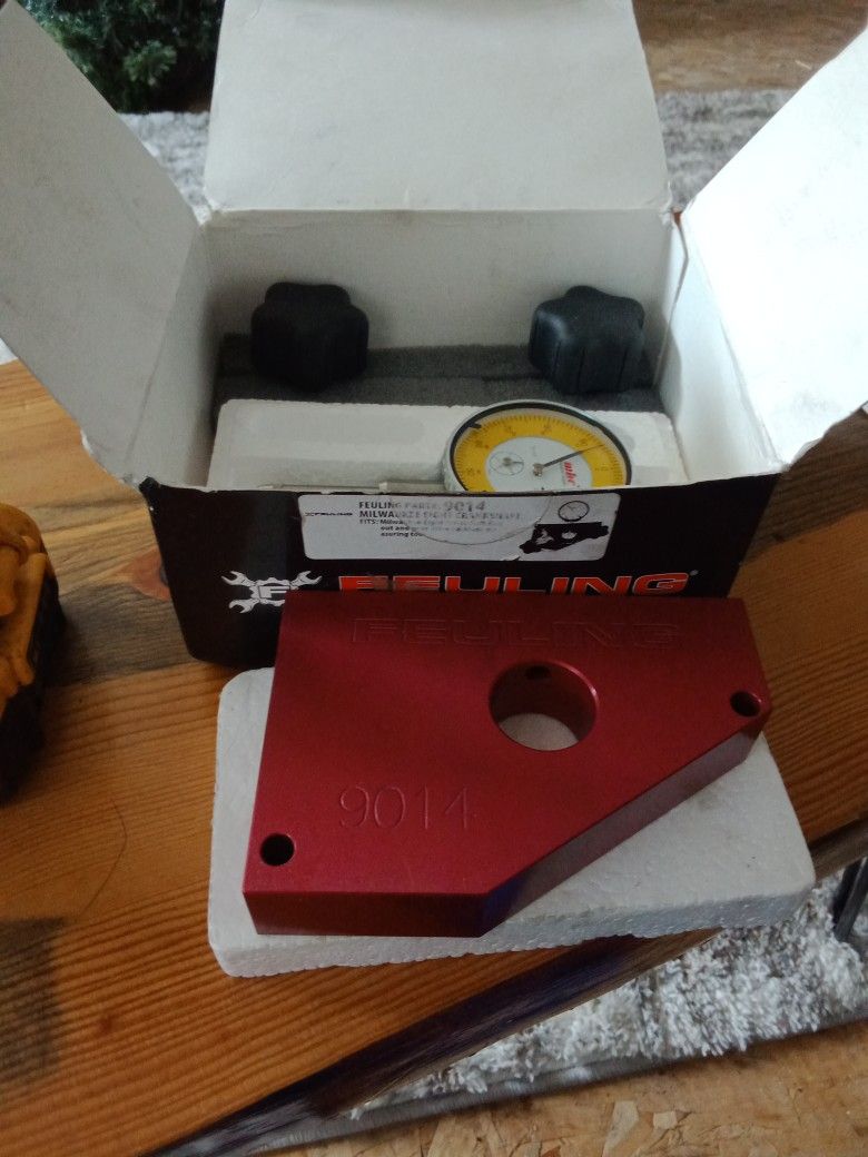 Red Crankshaft Runout Measuring Tool 9014 for Sale in Bonney Lake, WA