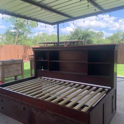 Twin size bed frame !!