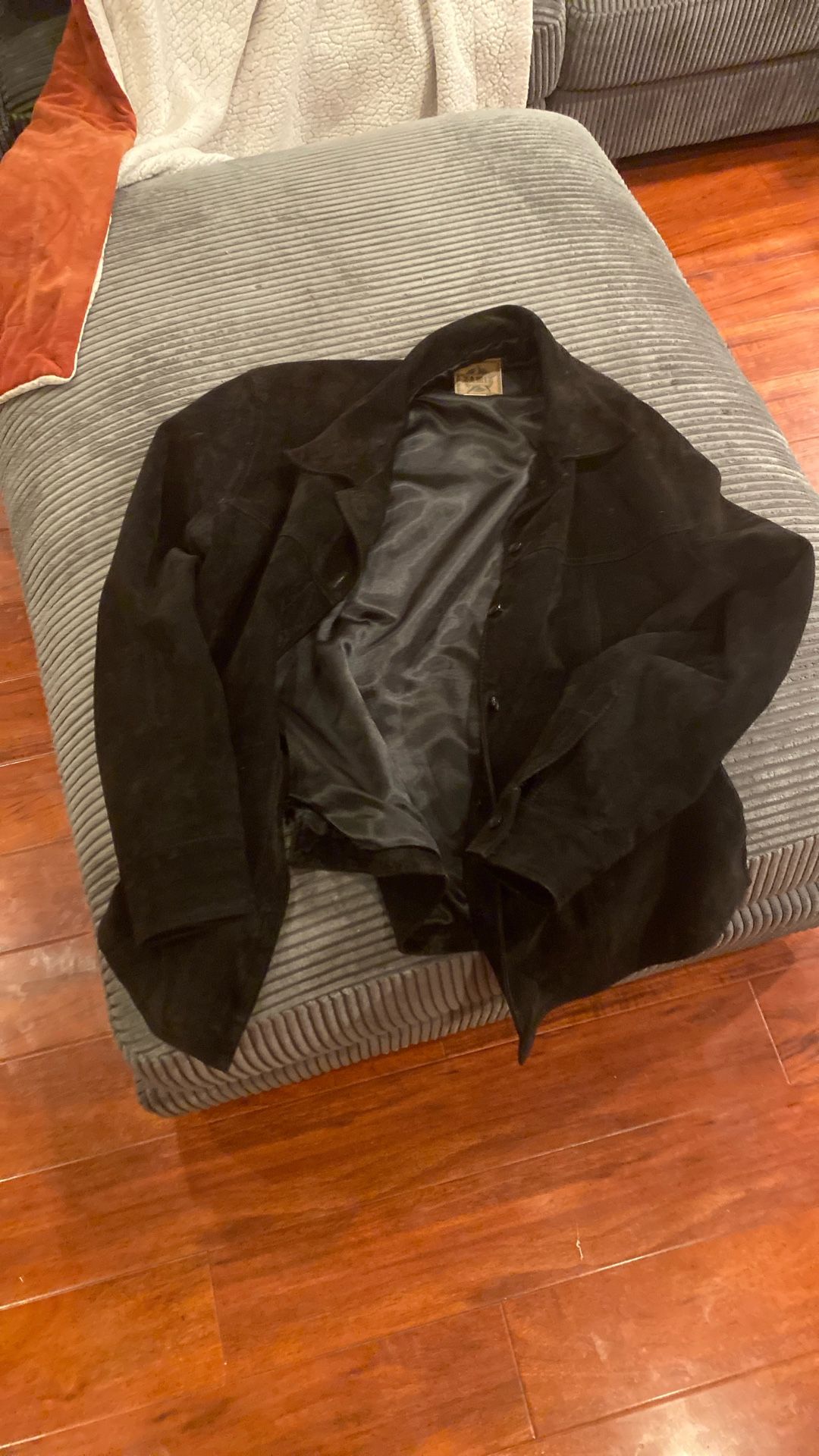A.M.I 100% LEATHER JACKET