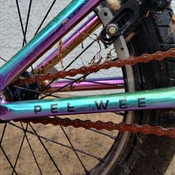 18 inch Elite BMX  needs pedals and tubes