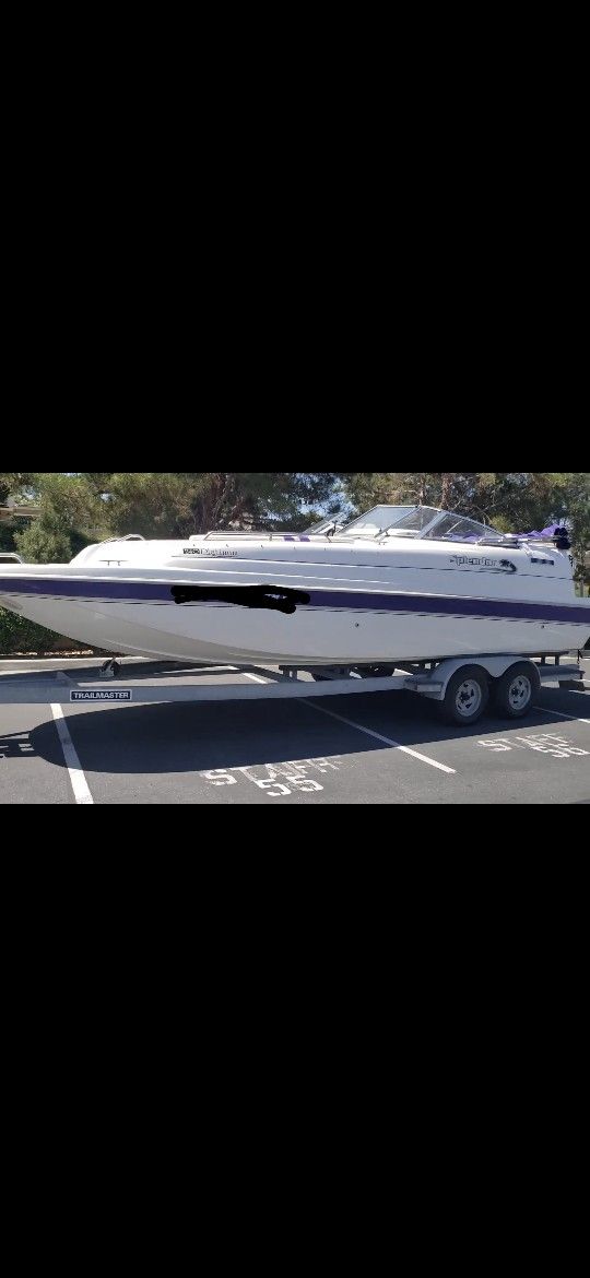 Great Family Boat - Inboard/Outboard - Splendor Cat 240 Platinum Bow 24 ft