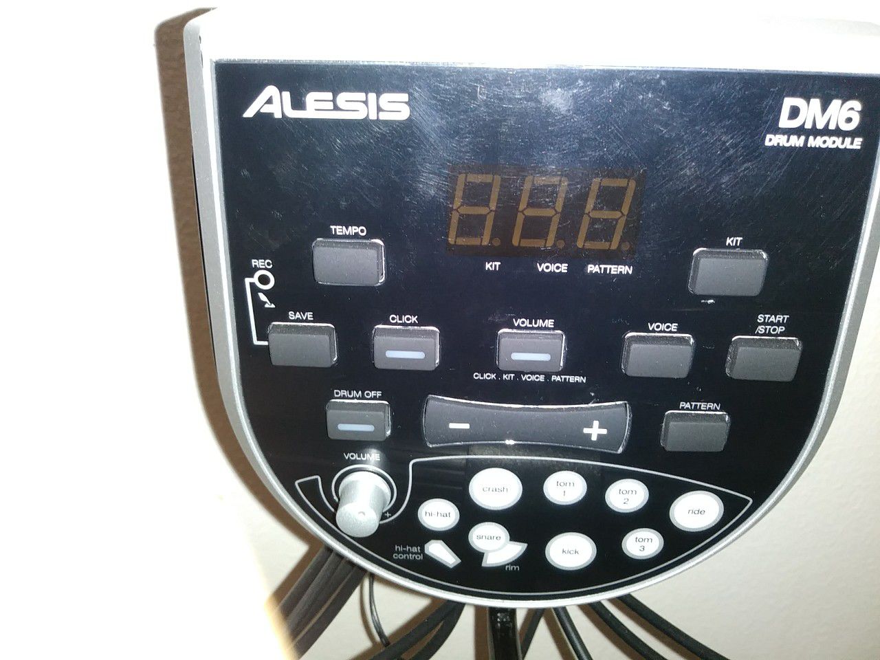Alesis electric drum set works great with speakers