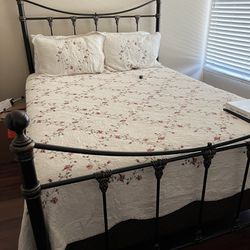 Iron Queen Bed Headboard And Footboard With Matress Rod.